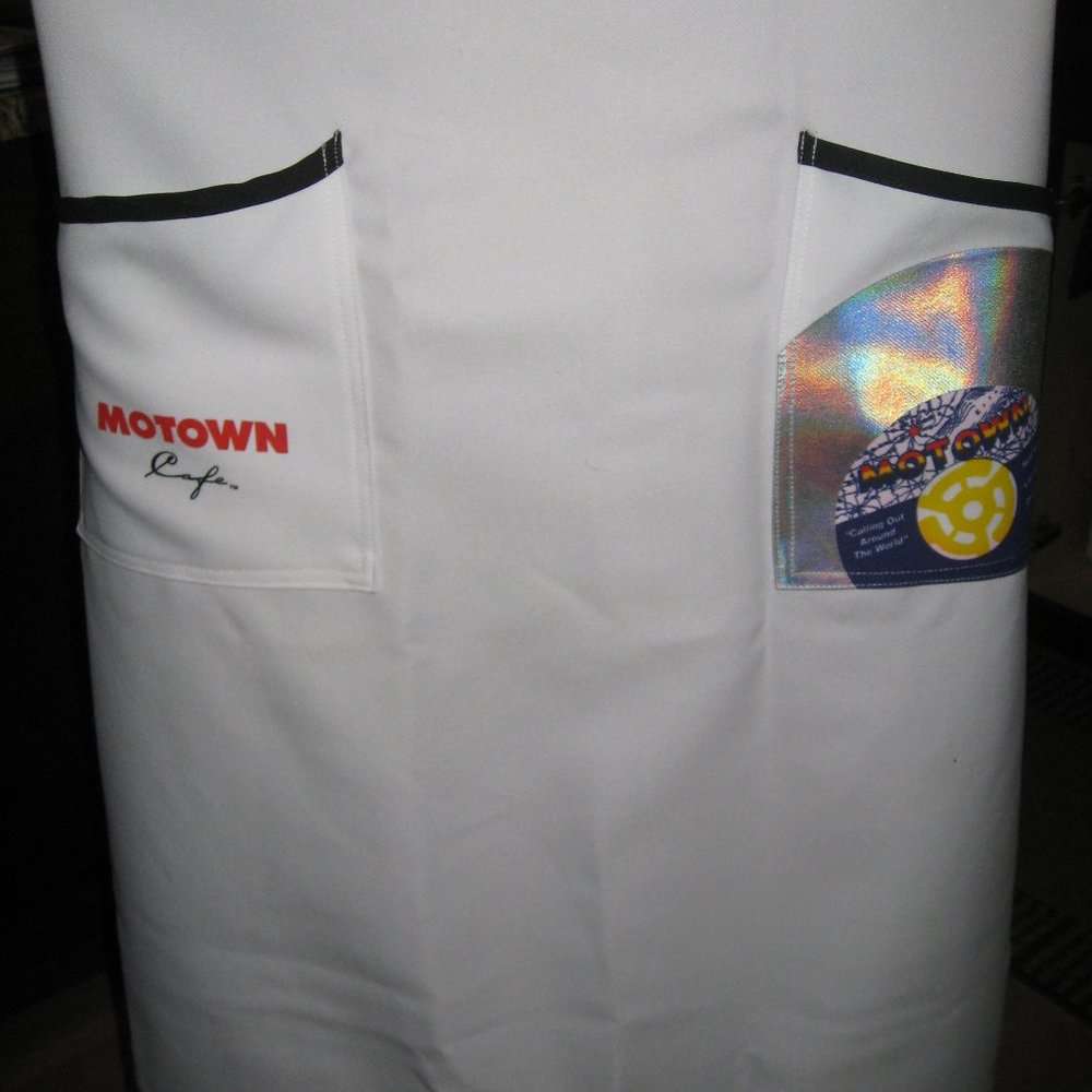 Motown Cafe Half Bistro Apron White "Signed, Seared, Delivered, "I'm Yours" L/XL